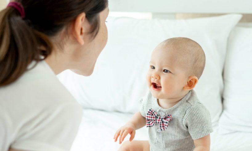 tonggak perkembangan bayi