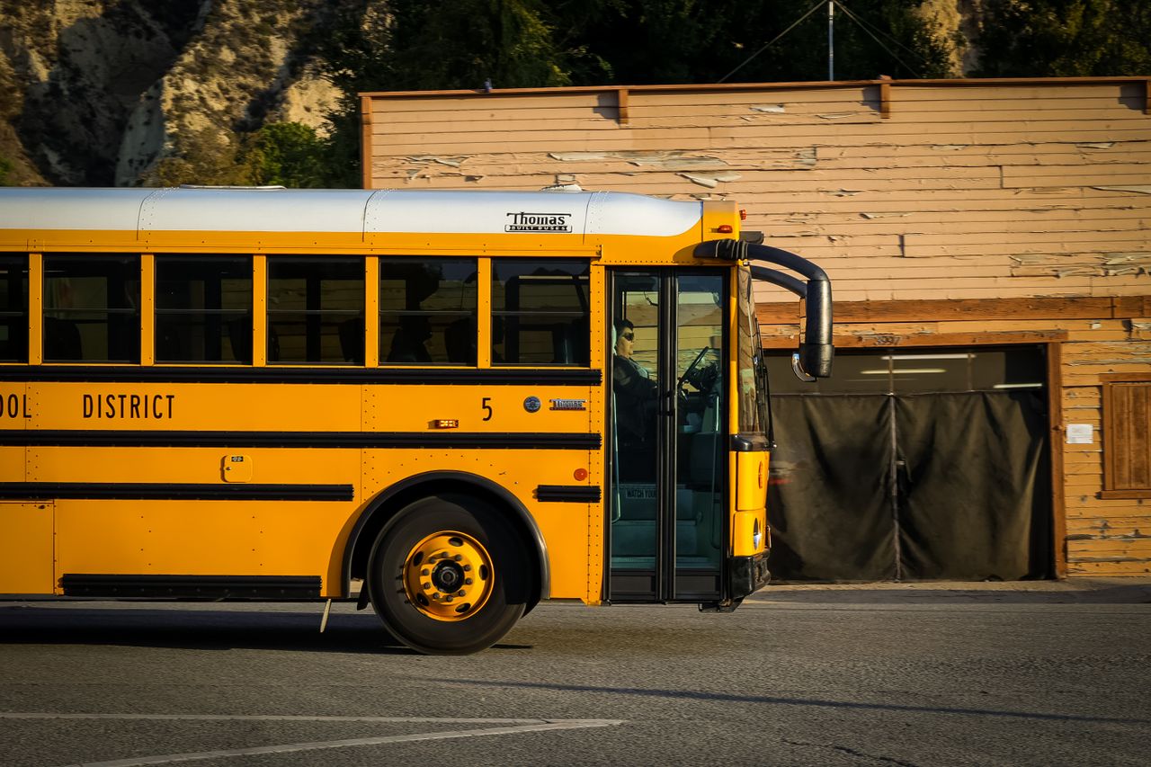 Bus sekolah